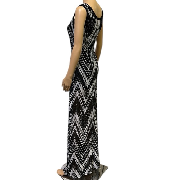 Connected Apparel Black White Geometric Sleeveless Stretch Maxi Dress Size 10 - Picture 5 of 10